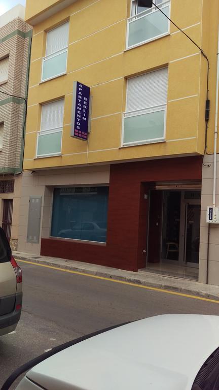 סן פדרו דל פינטר Apartamentos Berlin מראה חיצוני תמונה