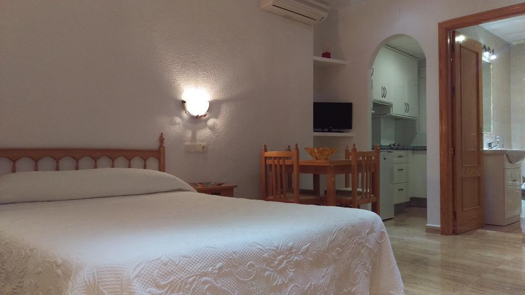 סן פדרו דל פינטר Apartamentos Berlin מראה חיצוני תמונה